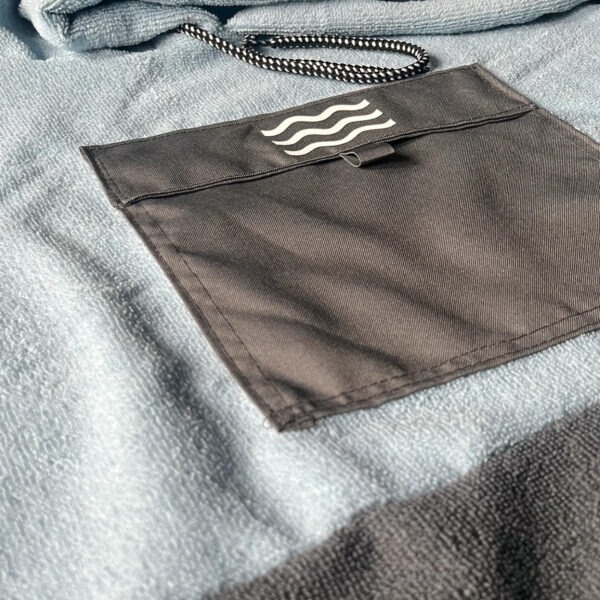 Poncho cambiador finder toalla de microfibra Celeste/gris - Imagen 3
