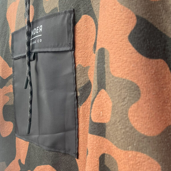 Poncho cambiador finder toalla de microfibra Camo Marron - Imagen 7