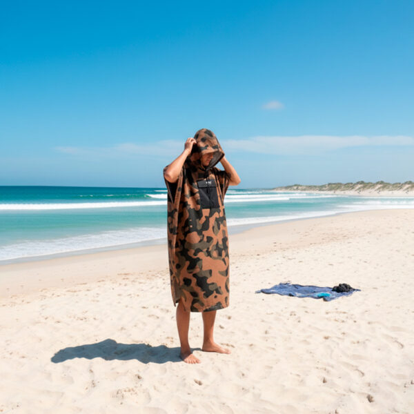Poncho cambiador finder toalla de microfibra Camo Marron - Imagen 3
